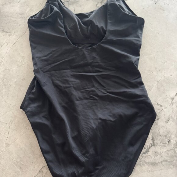 Andie The Molokai Swimsuit - Picture 4 of 5